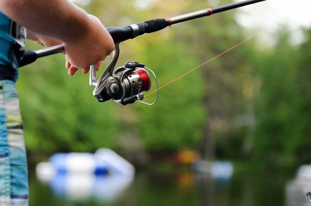 how to fish with a bait caster