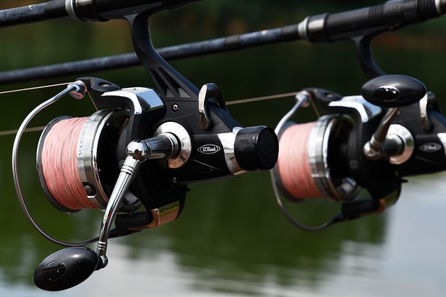 how to keep fishing line from twisting