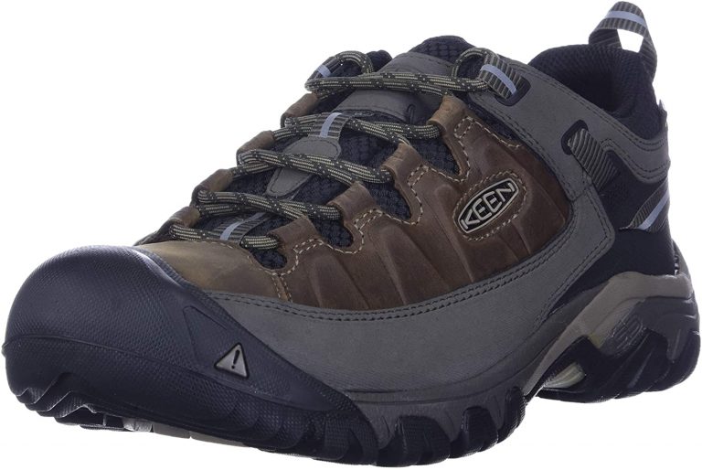 8 Best Shoes For Rock Fishing – Guaranteed Slip-Proof!